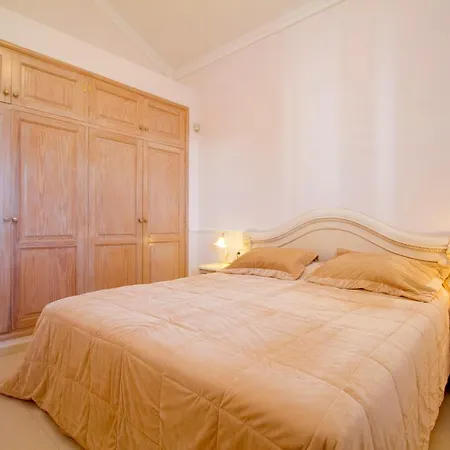 Cosy Lanzarote 3 Bedrooms Heated Pool Honey