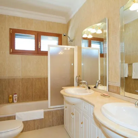 Cosy Lanzarote 3 Bedrooms Heated Pool Honey וילה *