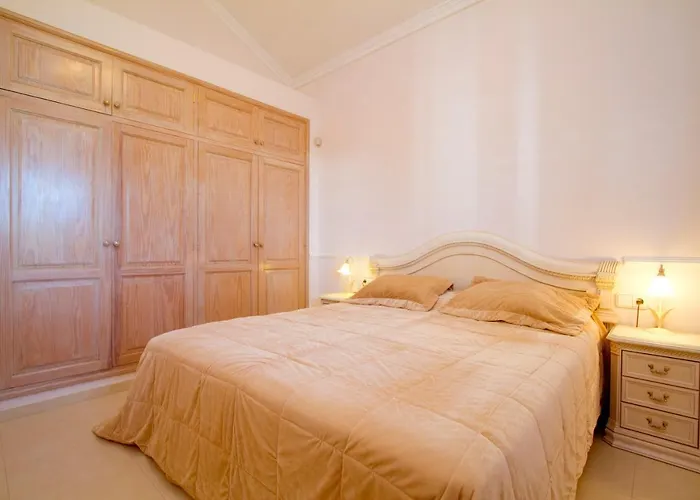 Cosy Lanzarote 3 Bedrooms Heated Pool Honey